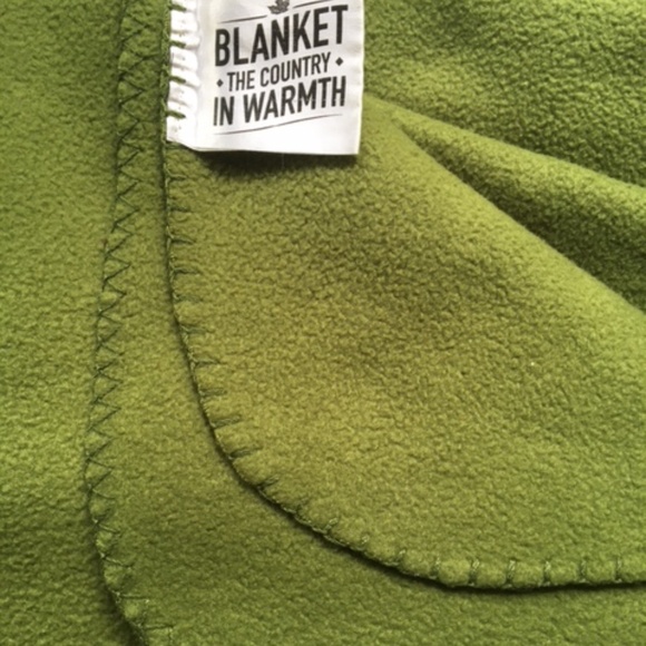 Urban Barn army-green fleece throw blanket - Picture 1 of 4